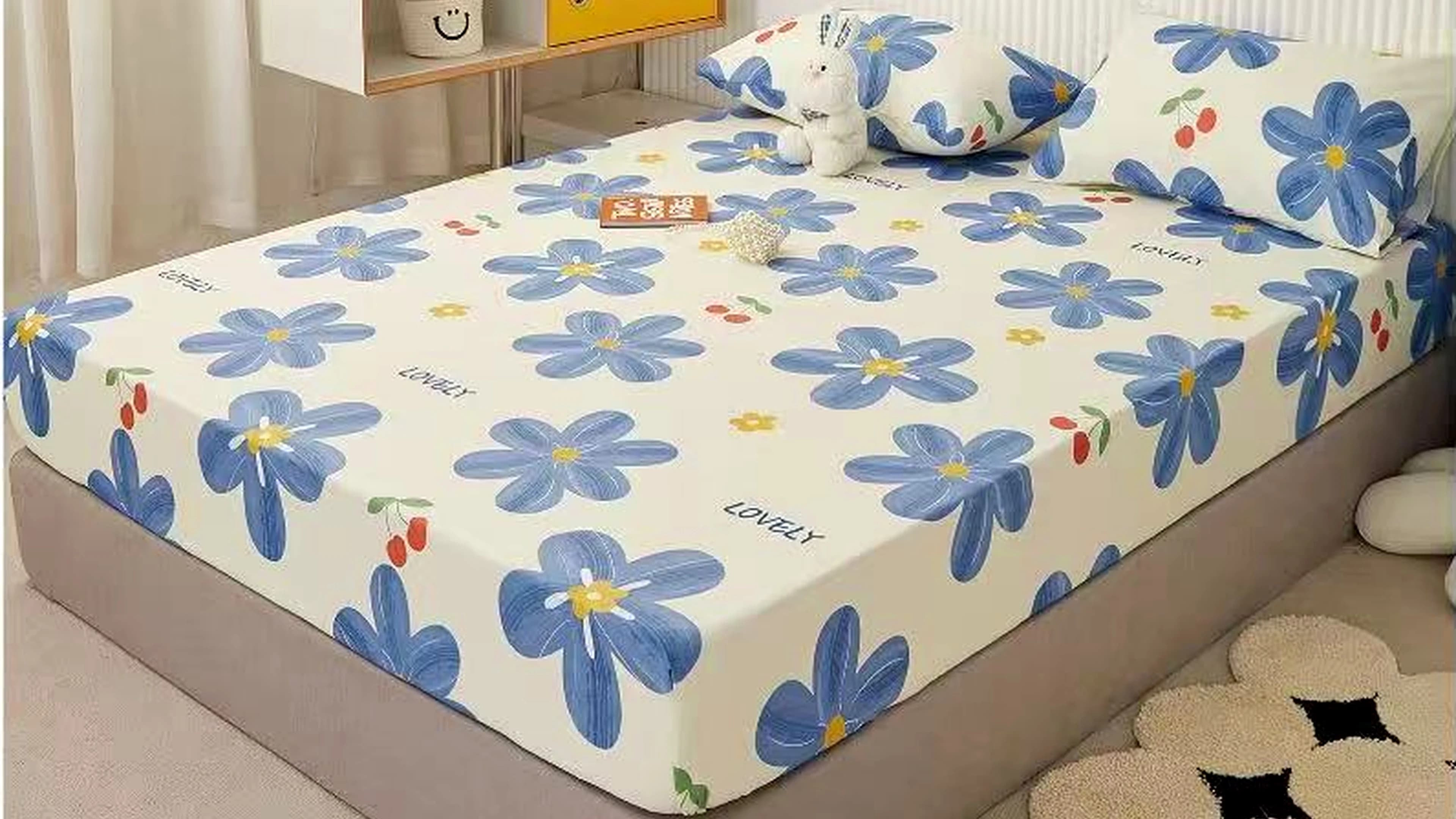 Floral printed bedding ready-stock presentation